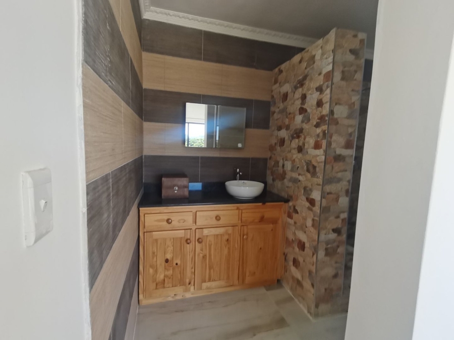 5 Bedroom Property for Sale in Royalston Residential Estate and Wildlife Reserve Eastern Cape